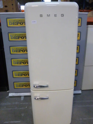 Smeg fridge freezer - smeg,