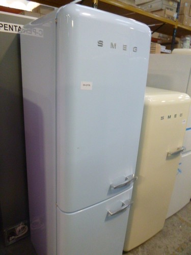 Smeg fridge freezer - fridge,
